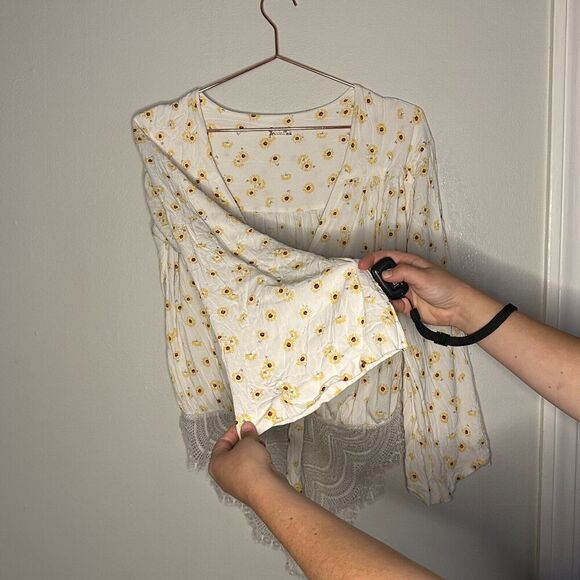 Free People Intimately Womens Bodysuit Medium White Floral Sunflower Lace Bottom - Picture 7 of 12